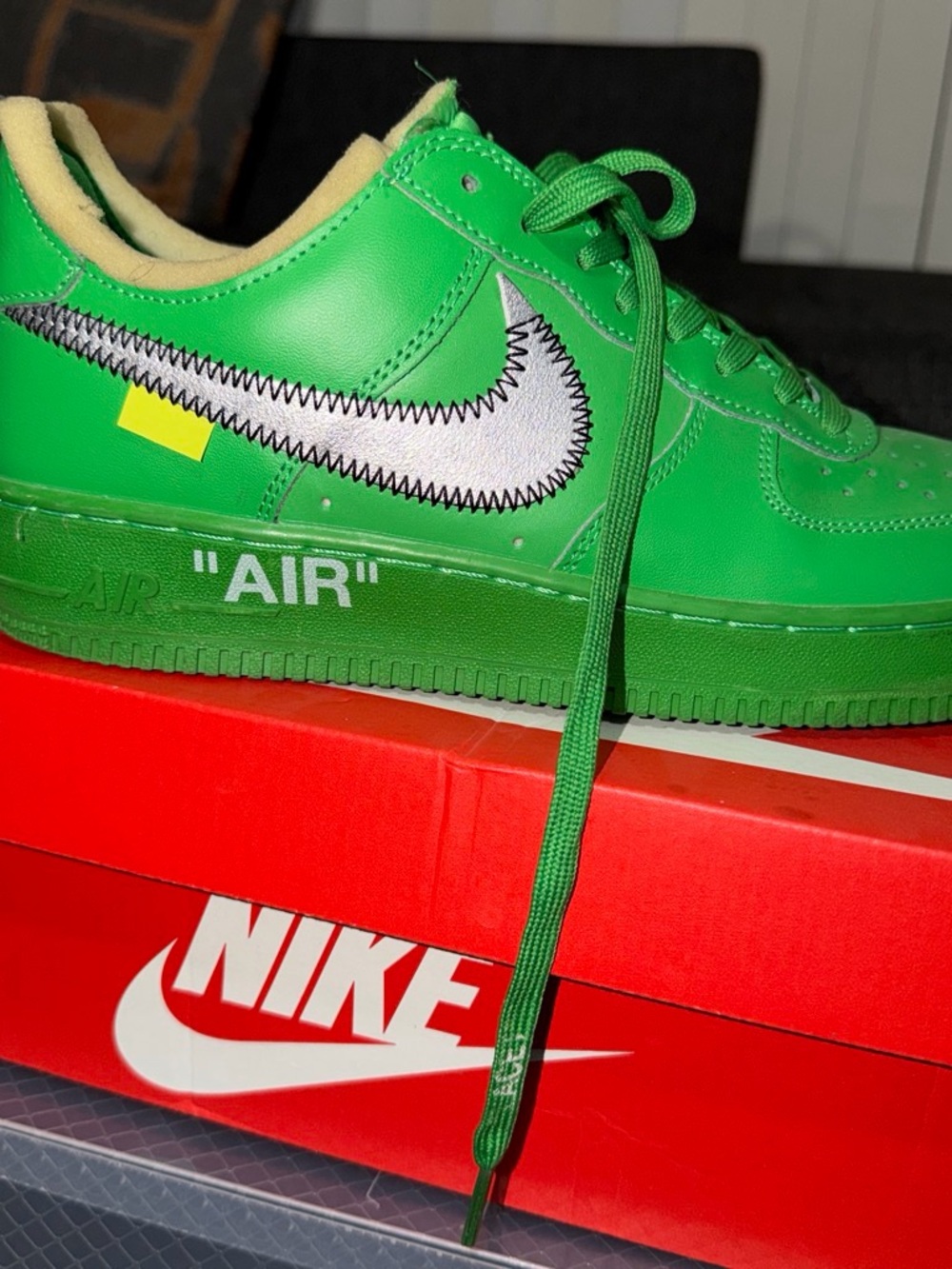 Nike Men’s Bright Green Low-Top Sneakers with Silver Swoosh Off-White